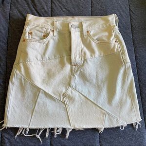 Levi’s Big E Denim Patchwork Skirt EUC Size 26
